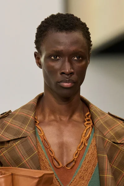 Look 65